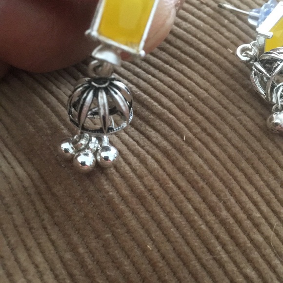 Traditional Royal Bling Bollywood Earrings With rectangular Yellow Stone. - Picture 9 of 11